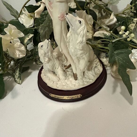 Vintage Miguel Angel Lady Figurine 10" Pink & Cream Porcelain Lady With Two Dogs - Picture 10 of 11
